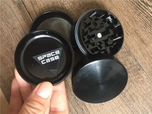Space Case 4 Piece Magnetic Herb Grinder – Black